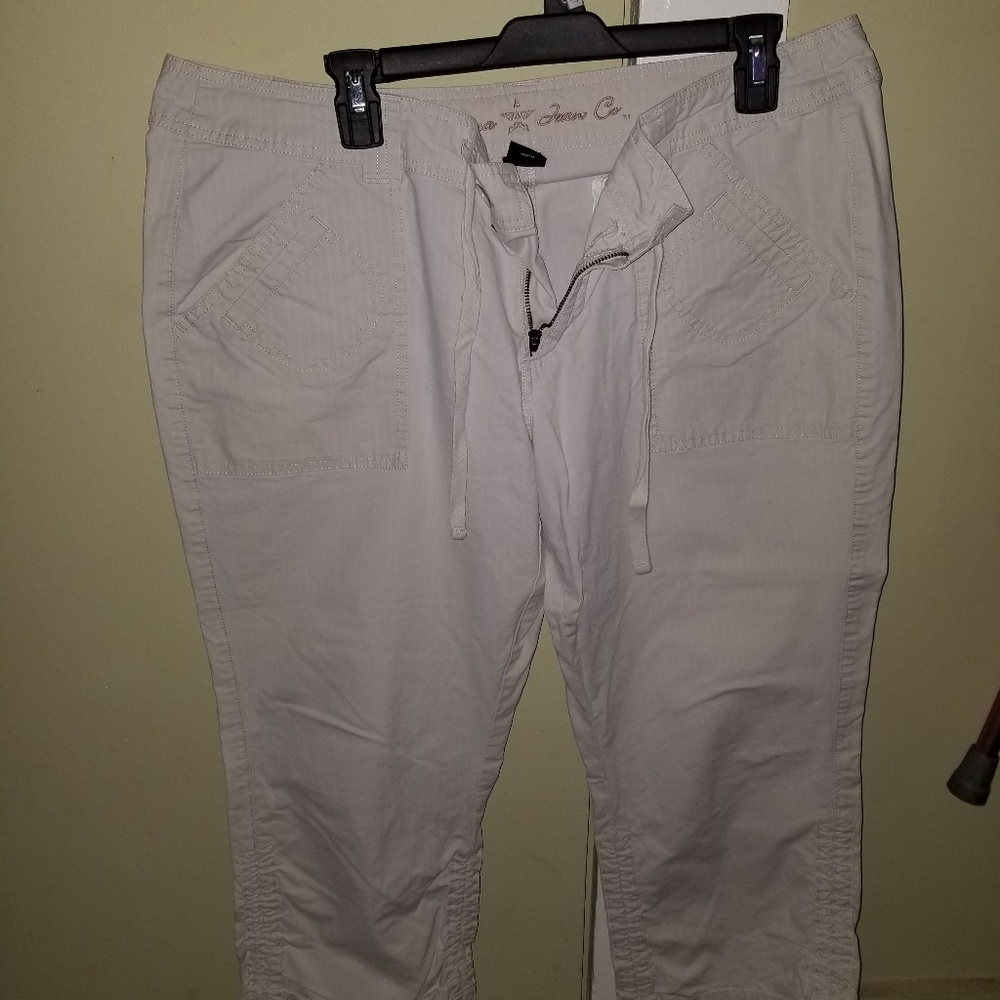 Khaki capris